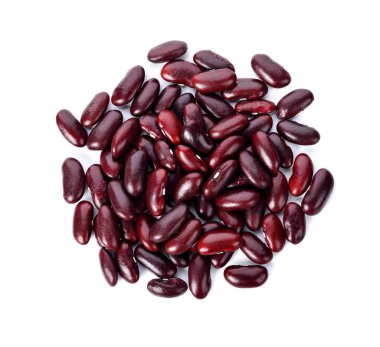 Beyaz arkaplanda kırmızı fasulye izole edildi