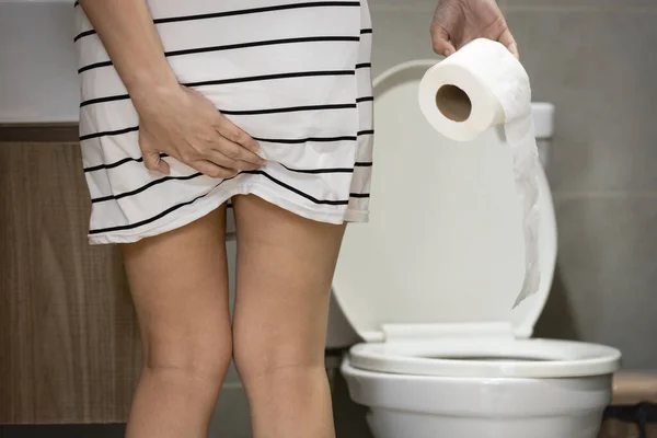 Asian Woman Suffering Anal Fissure Haemorrhoids Hold Her Bottom Painful — Stock Photo, Image