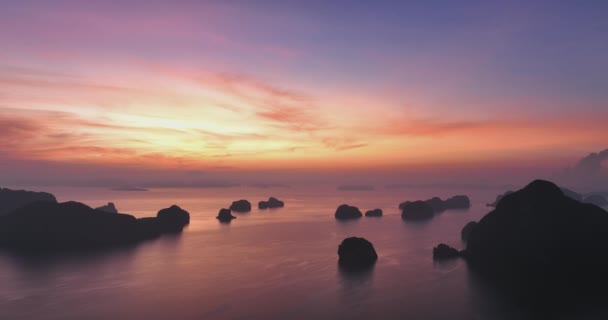 Letecký Pohled Záliv Phang Nga Horami Při Východu Slunce Krabi — Stock video