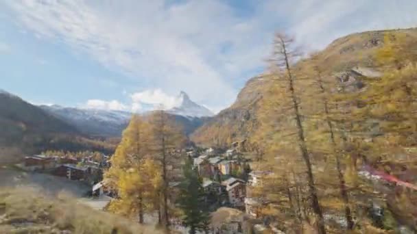 Gornergrat Bahn Järnväg Kör Mot Toppen Station Med Matterhorn Bergstopp — Stockvideo