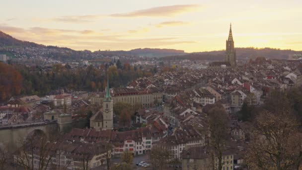 Старе Місто Берн Столиця Швейцарії Барвистим Сутінковим Фоном Заходу Сонця — стокове відео