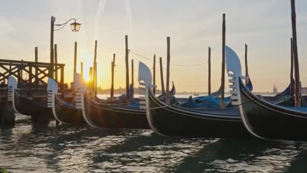 Atemberaubende Panoramische Landschaft Sonnenaufgang Sonnenuntergang Blick Auf Berühmte Gondeln Boote — Stockvideo