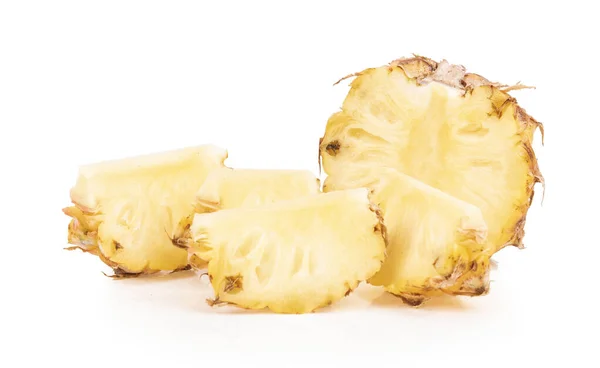 Świeże Soczyste Plasterki Zbliżenie Biały Ananas Deser Tropikalny Pyszne Anany — Zdjęcie stockowe