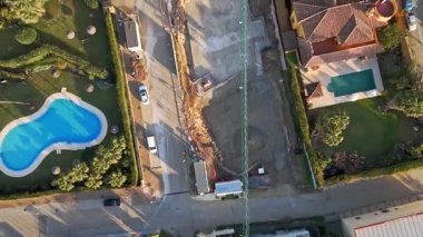 Hava kentsel gelişimi ve inşaat ve yollarla yerleşim büyümesi. Yüksek kalite 4k görüntü