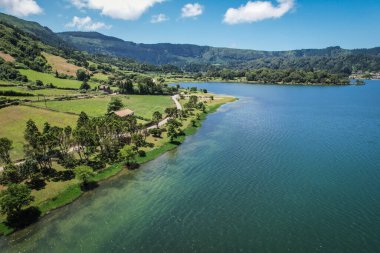 Sete Cidades Köyü, Sao Miguel Adası, Azores, Portekiz 'in Mavi Göl Manzarası