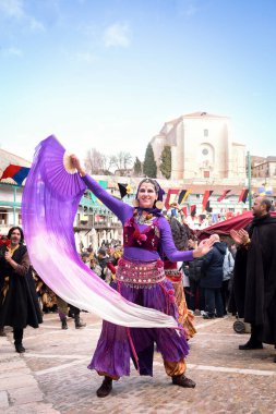 9-11 Şubat 2024 tarihleri arasında Madrid 'in Chinchon kasabasında düzenlenen ortaçağ pazarının kutlaması.