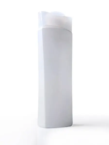 Gerçekçi beyaz plastik şampuan şişesi, saç kremi ya da kozmetik izole beyaz arka planda. Düşük açı.