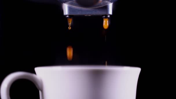 Close Coffee Foam Espresso Crema Comes Out Fully Automatic Coffee — ストック動画