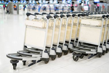 BANGKOK, THAILAND - 21 Ocak 2023: Suvarnabhumi Uluslararası Havaalanı Terminali, Bangkok, Tayland