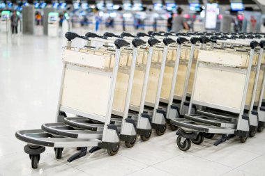 BANGKOK, THAILAND - 21 Ocak 2023: Suvarnabhumi Uluslararası Havaalanı Terminali, Bangkok, Tayland