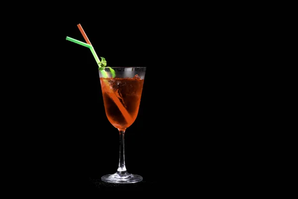 Cocktail Con Lime Menta Fondo Nero — Foto Stock