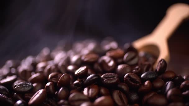 Κόκκοι Καφέ Ψήσιμο Καπνό Επιλεκτική Εστίαση Και Απαλή Εστίαση — Αρχείο Βίντεο
