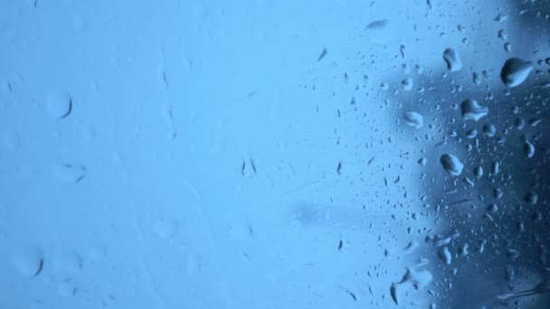 Regentropfen Fallen Auf Die Autoscheibe Regentropfen Fallen Auf Die Fensterscheibe — Stockvideo