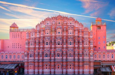 Hawa Mahal Sarayı, Şehir Sarayı Günbatımı, Jaipur, Rajasthan, Hindistan.