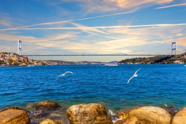 İstanbul Bankası, İstanbul 'un İkinci Boğaz Köprüsü yakınlarında, Türkiye.