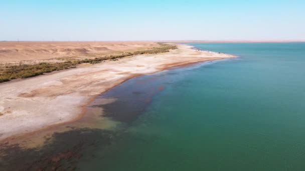 Κηφήνας Πτήση Πάνω Από Την Playa Ξηρού Τύπου Και Λίμνη — Αρχείο Βίντεο