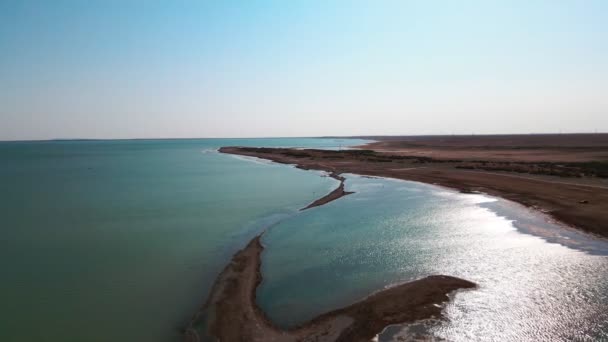 Vuelo Con Drones Sobre Playa Tipo Seco Lago Entre Estepa — Vídeos de Stock