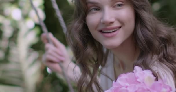 Young Beautiful Girl Wreath Flowers Swings Swing Green Garden Slow — Wideo stockowe