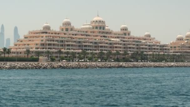 Uitzicht Van Een Prive Boot Naar Zee Een Premium Hotel — Stockvideo