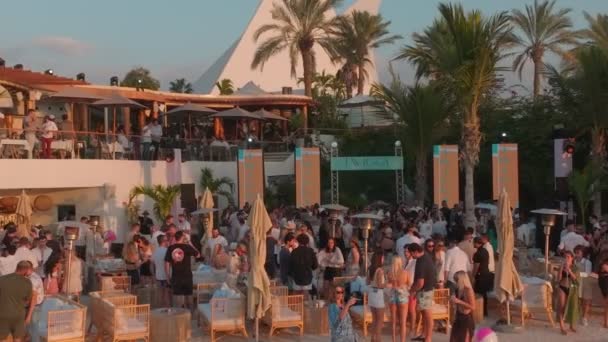 Dubai Emirati Arabi Uniti 2023 Drone Sorvola Una Festa Spiaggia — Video Stock