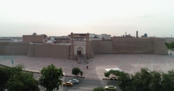 Drone Uitzicht Poorten Van Beroemde Oude Oude Vesting Bukhara Bij — Stockvideo