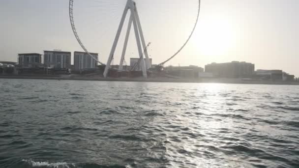Vista Uno Yacht Privato Alla Ruota Panoramica Grattacieli Dubai Sulla — Video Stock
