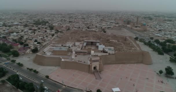 Vlucht Van Drone Beroemde Oude Ark Fort Bukhara Bij Dageraad — Stockvideo