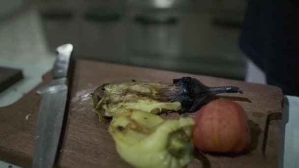 Chef Puts Fried Vegetables Cutting Board Close Slow Motion — Stock Video