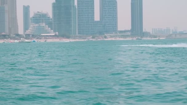Joven Mujer Morena Con Chaleco Salvavidas Moto Acuática Alta Mar — Vídeos de Stock