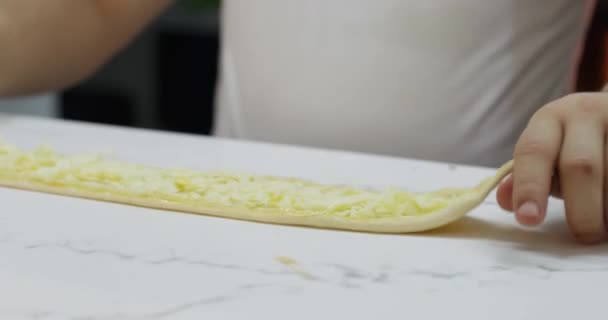 厨师为面包准备面团 慢动作 — 图库视频影像