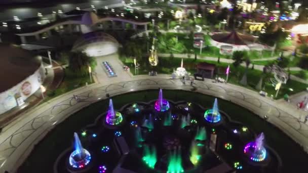 Dron Vuela Sobre Parque Atracciones Con Paseos Carruseles Noche Vista — Vídeos de Stock