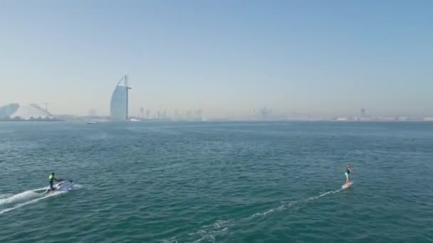 Dubai Bae 320 2023 Nsansız Hava Aracı Jet Ski Kullanan — Stok video