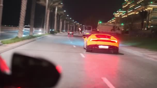 Dubai Zjednoczone Emiraty Arabskie 2023 Sport Premium Yellow Car Night — Wideo stockowe