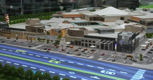 Manzarası Yolları Arabaları Olan Bir Alışveriş Merkezinin Minyatür Modeli Yavaş — Stok video