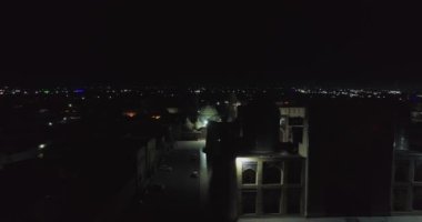 Eski bir kompleks Lyab-i Hauz.Bukhara, Özbekistan, hava manzaralı İHA 'nın gece uçuşu.