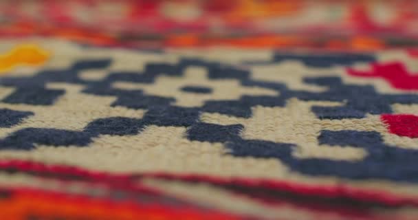 根据古代经典技术手工制作的撒马尔罕地毯的详细计划 乌兹别克斯坦 — 图库视频影像