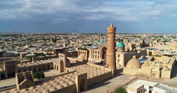 Sunny Cloudy Day Drone Flies Ancient Tower Complex Kalyan Minaret — Stock Video