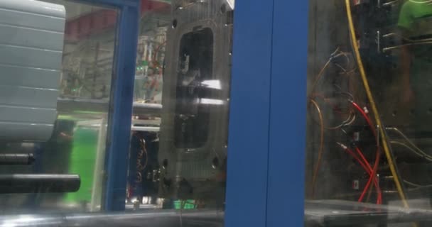 Máquina Processamento Metal Robótico Grande Fábrica Movimento Lento — Vídeo de Stock