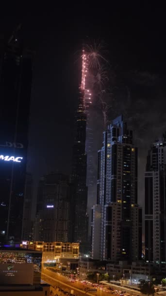 두바이 아랍에미리트 2023 불꽃놀이 두바이 빌딩의 슬로우 — 비디오