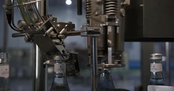 Cam Çen Şişeleri Üretim Hattı Nda Yavaş Hareket — Stok video