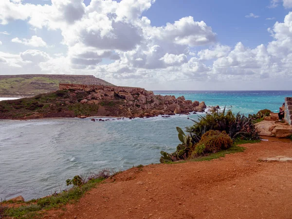 Plage Golden Bay Îles Maltaises Paysage Temps Nuageux Venteux — Photo