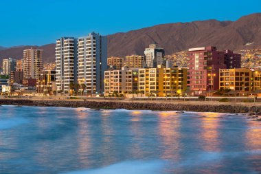 Antofagasta, sahil panoramik biliyor Kuzey ve kuzey Şili madenciliği bölgesinin en büyük şehirde incisi olarak.
