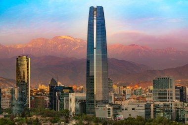 Santiago de Chile Andları arkadaki ile panoramik