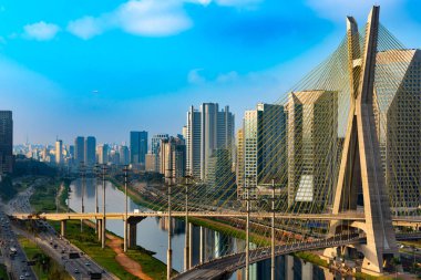 Gün batımında Sao Paulo silueti, Brezilya