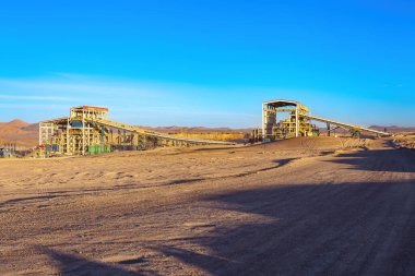 Şili 'de bir bakır madeninde işleme tesisi..