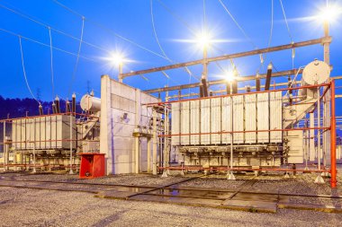 Yüksek Voltajlı Elektrik Dış İstasyonunda Güç Transformatörleri