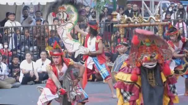 インドネシア マラン 2023年5月28日インドネシア ジャワ島の伝統芸能 ジャラナン馬 の上演 — ストック動画