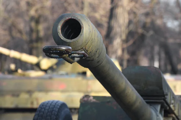 戦場での砲兵兵器 ウクライナの軍隊はZsuとしてウクライナで知られています — ストック写真