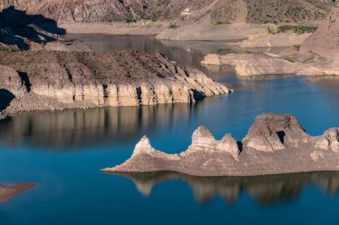 Atuel Nehri ve Valle Grande Reservoir Kanyonu yakınlarındaki San Rafael, Mendoza bölgesi, Cuyo bölgesi, Arjantin