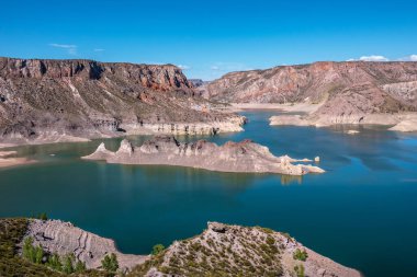 Atuel Nehri ve Valle Grande Reservoir Kanyonu yakınlarındaki San Rafael, Mendoza bölgesi, Cuyo bölgesi, Arjantin